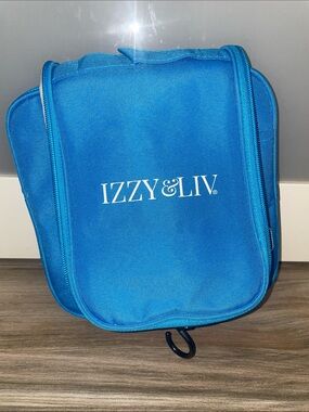 IZZY & LIV Blue Travel Hanging Toiletry Bag